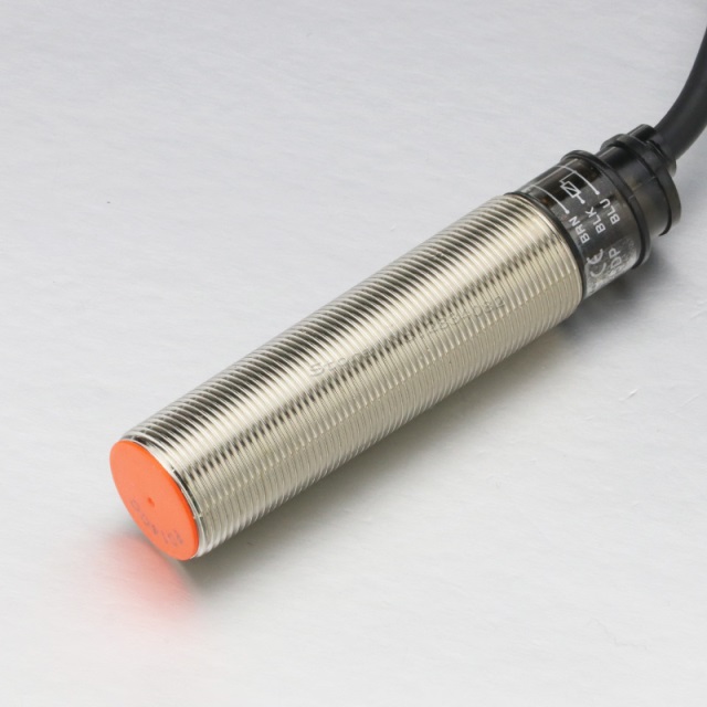 Prl18-5dp sensor inductivo  out: pnp/no, 0~5mm, 10~30vcc, m18, ip67, 200ma (3 hilos)